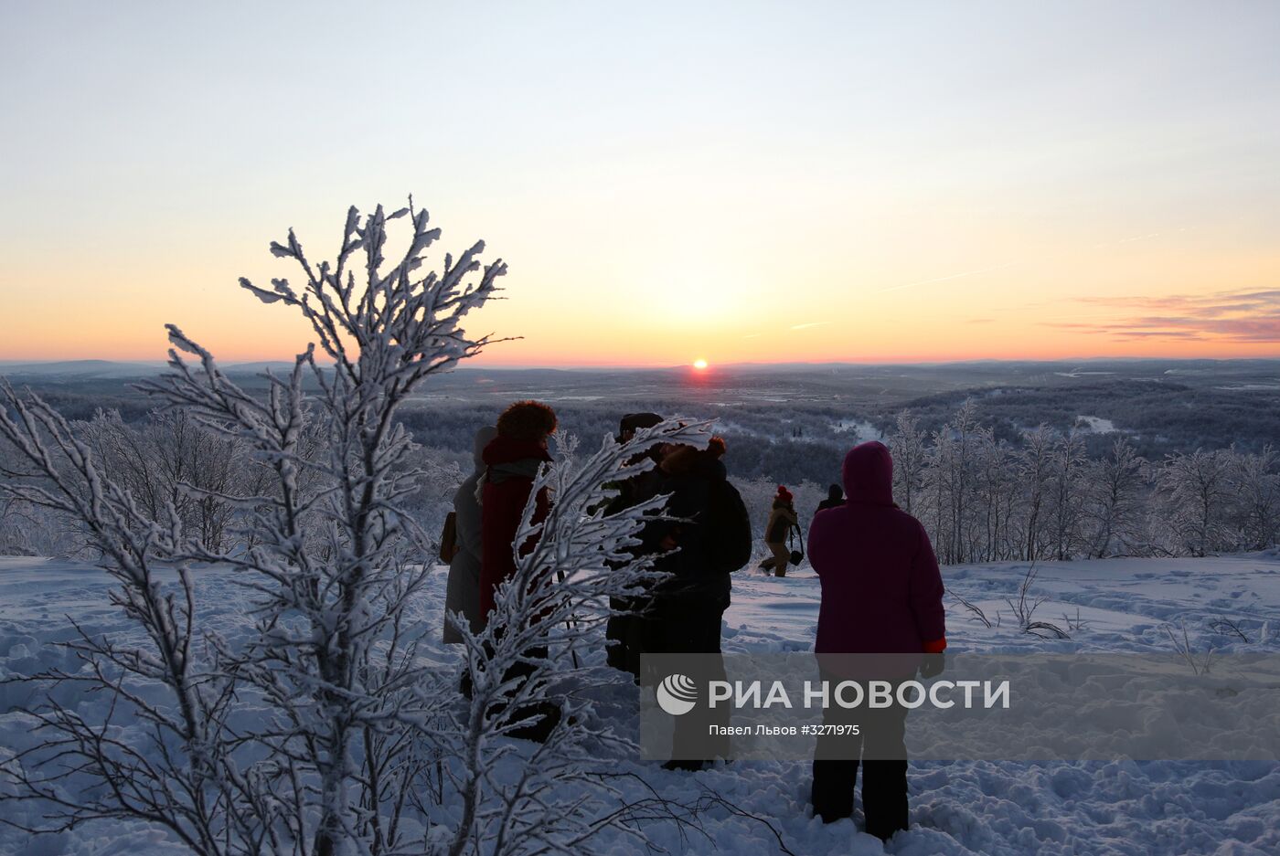 Первый рассвет после полярной ночи в Мурманске