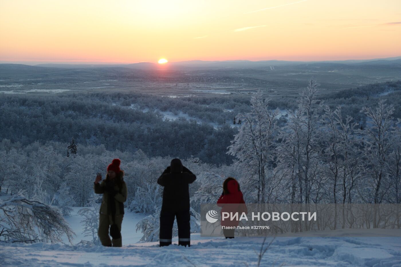 Первый рассвет после полярной ночи в Мурманске