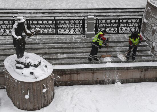 Снег в Москве