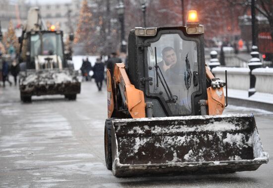 Снег в Москве