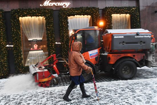 Снег в Москве