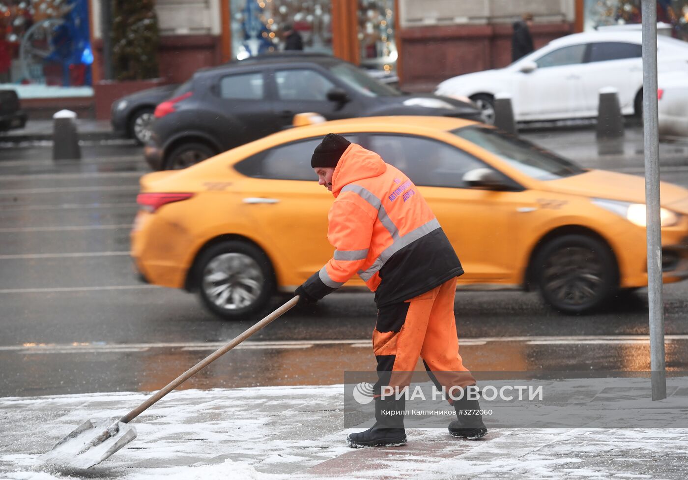 Снег в Москве