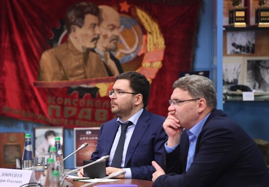 Встреча президента РФ В. Путина с представителями российских печатных СМИ и информагентств