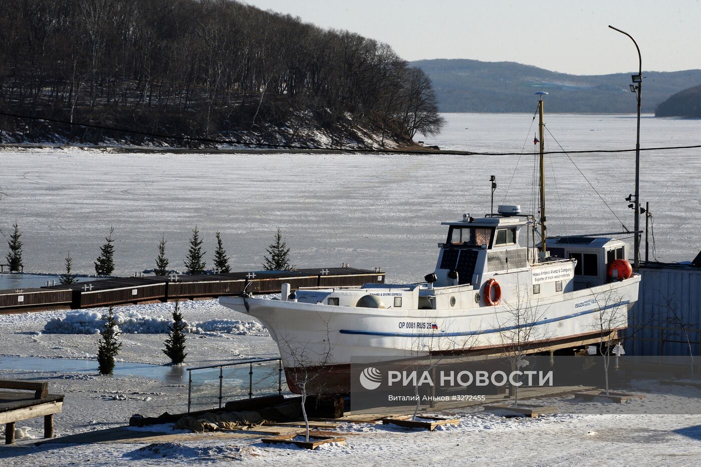 Зима на острове Русский