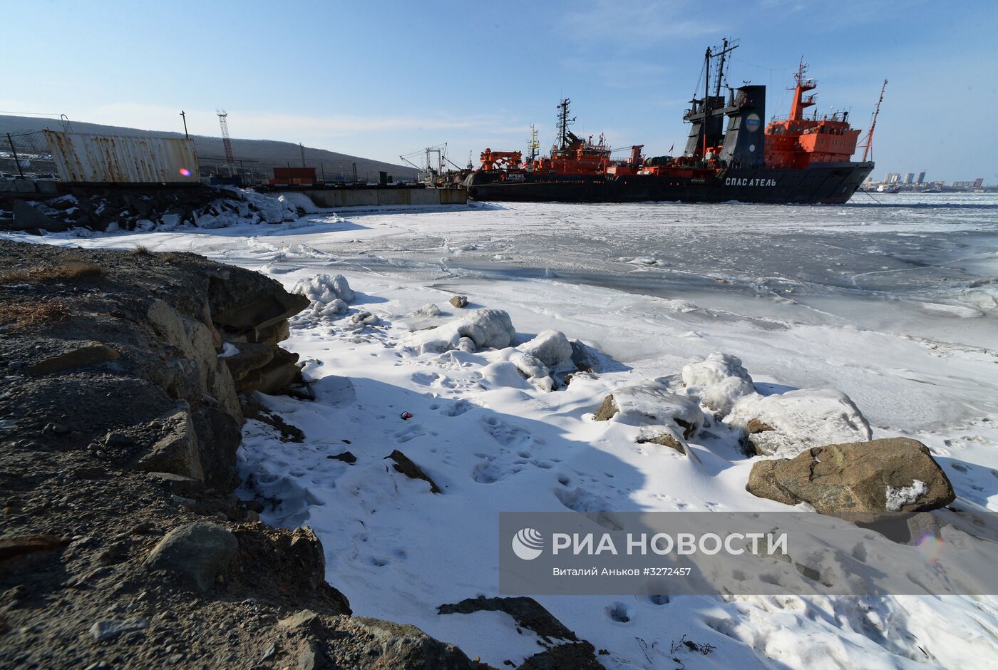 Зима на острове Русский