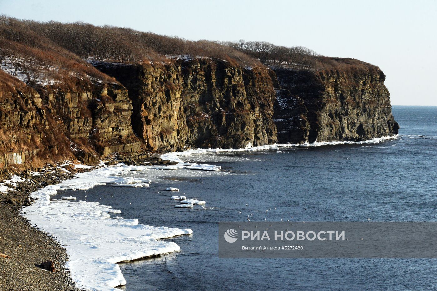 Зима на острове Русский