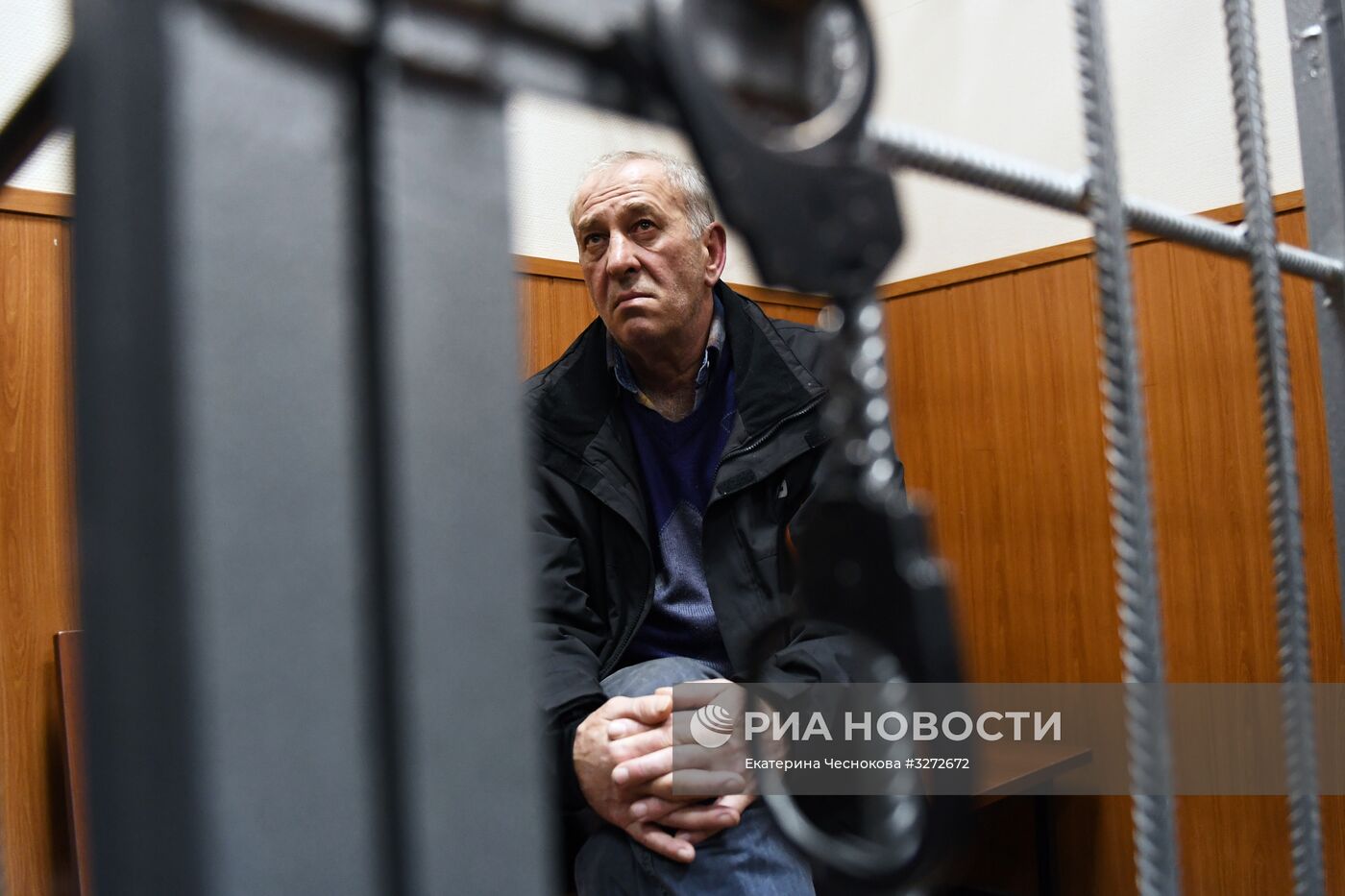 Ходатайство следствия об аресте водителя автобуса В. Тихонова в Басманном суде