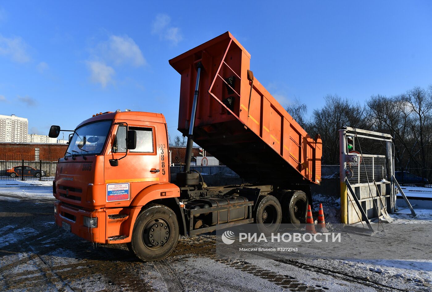 Работа снегоплавильного пункта в Москве