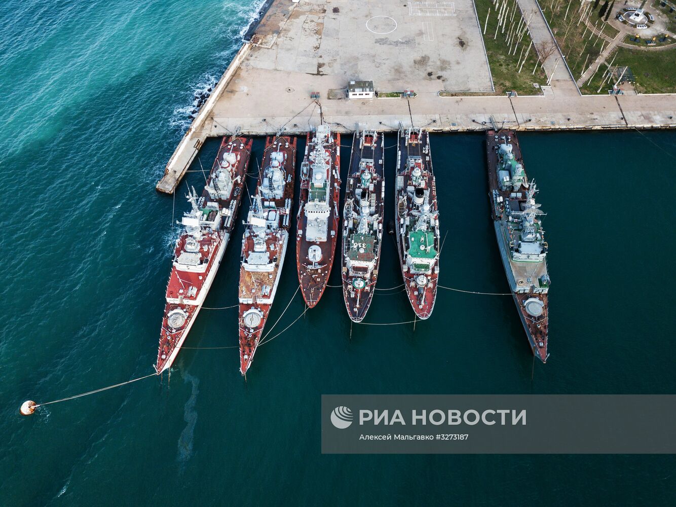 Военные корабли, принадлежащие Украине, в Крыму