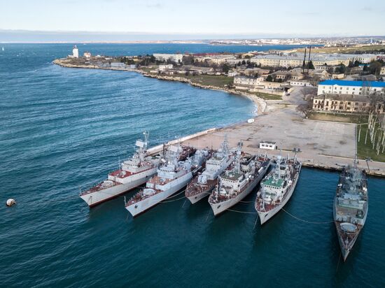 Военные корабли, принадлежащие Украине, в Крыму