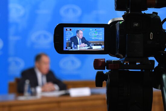 Пресс-конференция министра иностранных дел РФ С. Лаврова