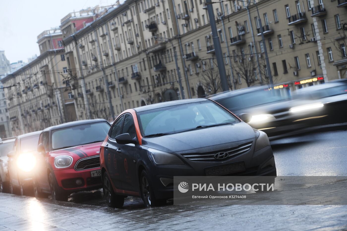 Автомобили каршеринга в Москве