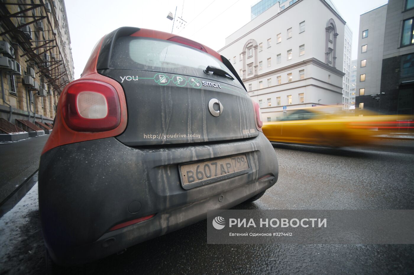 Автомобили каршеринга в Москве