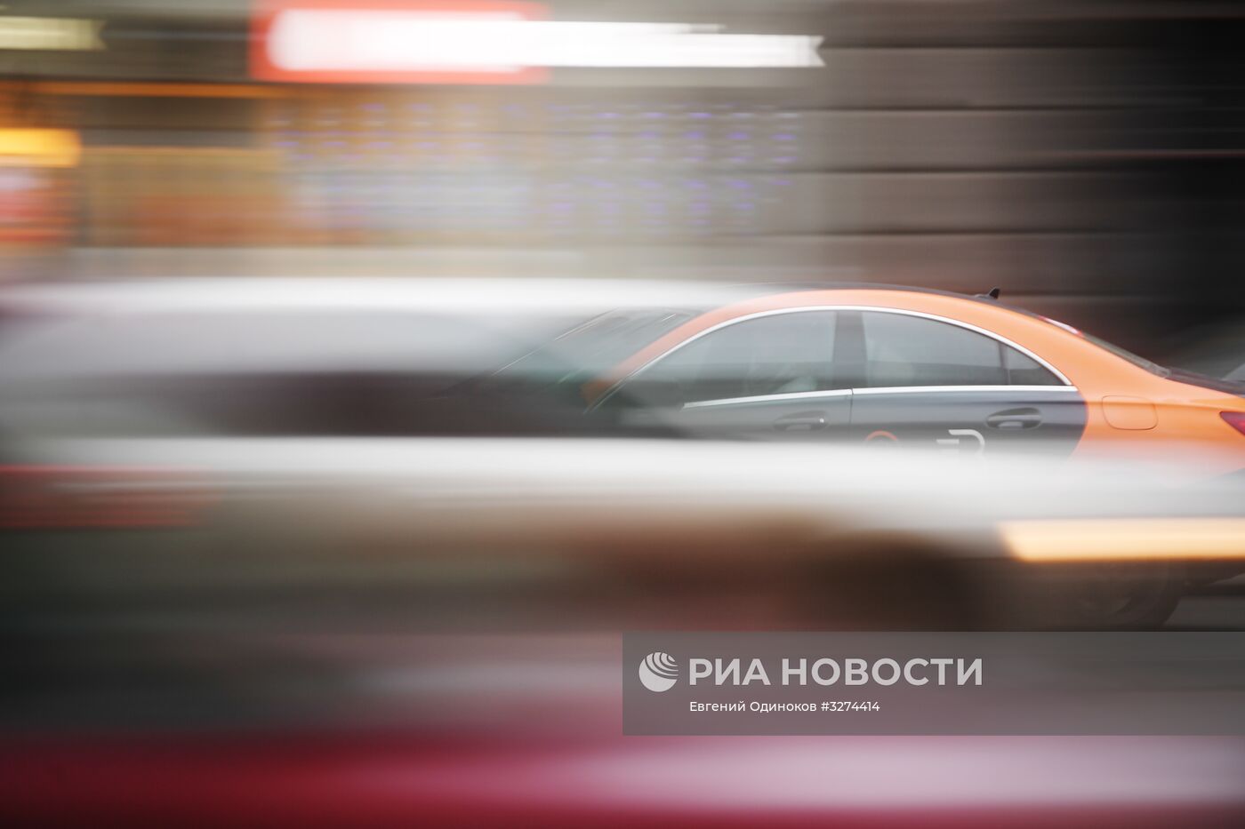 Автомобили каршеринга в Москве