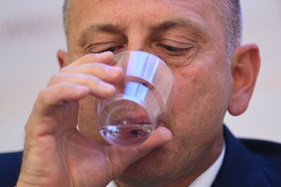 IX Гайдаровский форум. День первый