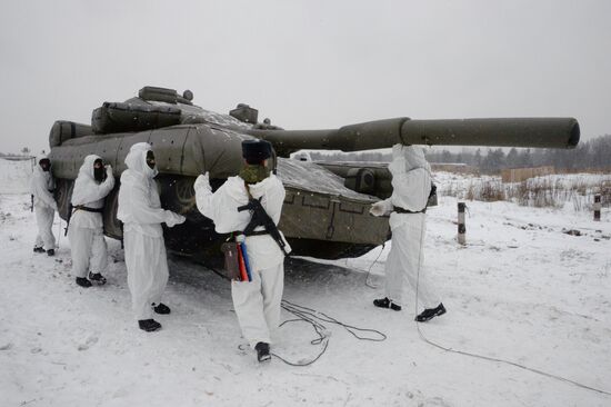 Учения инженерно-маскировочного полка в Московской области