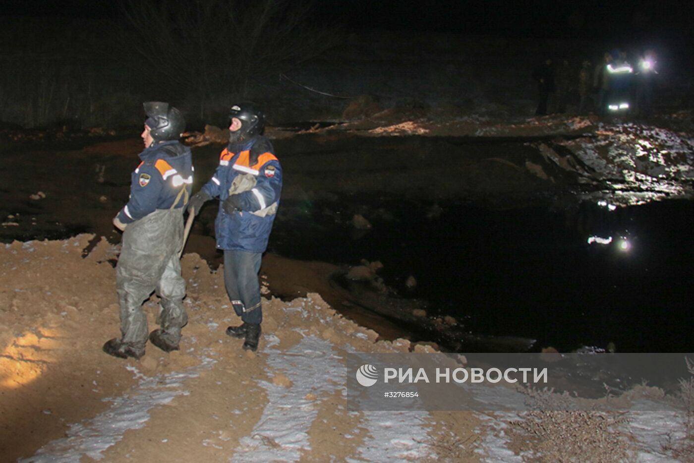 Ликвидация последствий прорыва нефтепровода в Саратовской области