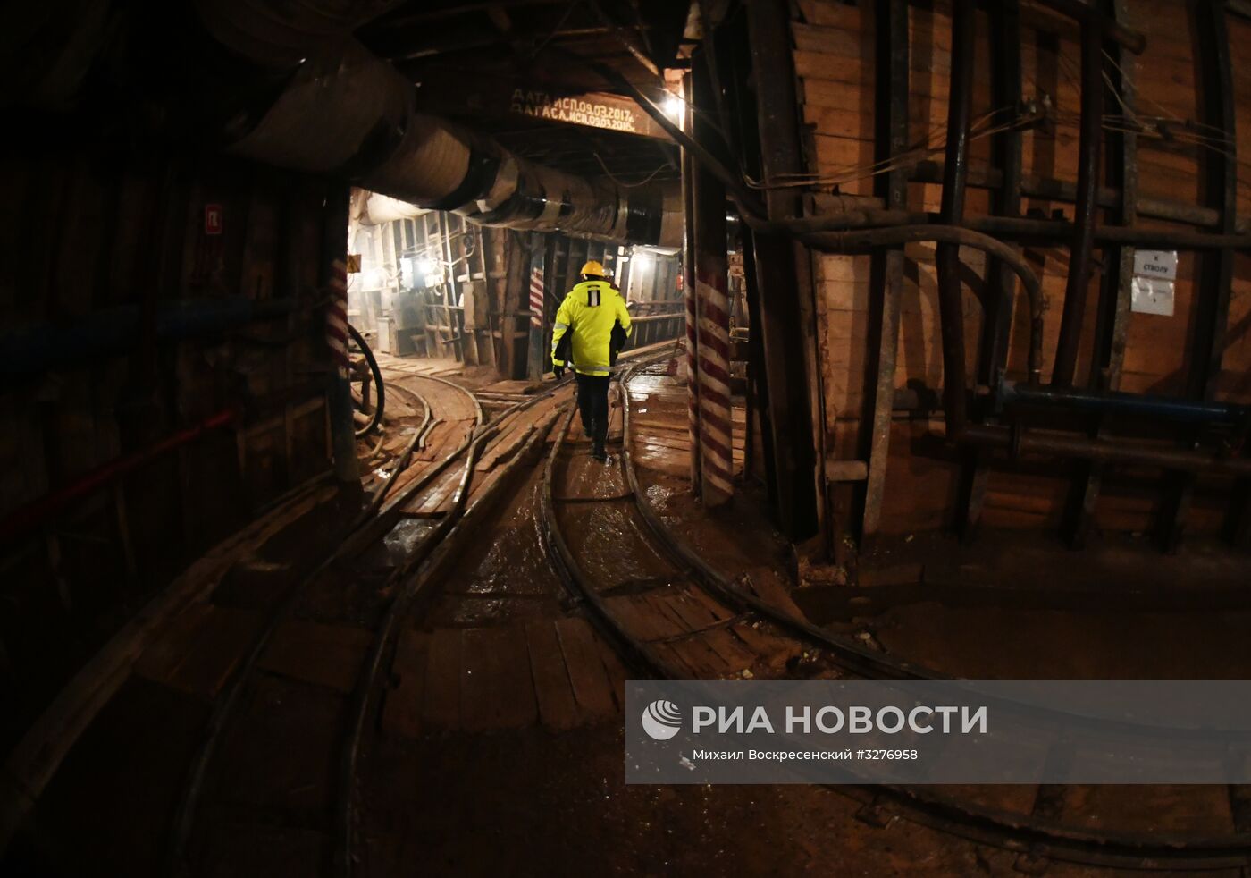 Строительство станции метро "Нижняя Масловка"