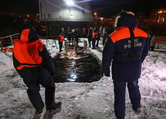 Празднование Крещения в городах России