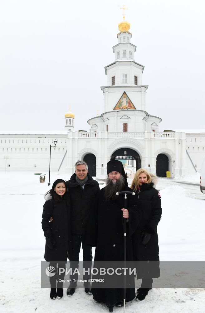Поездка посла США в РФ Д. Хантсмана в Новоиерусалимский монастырь
