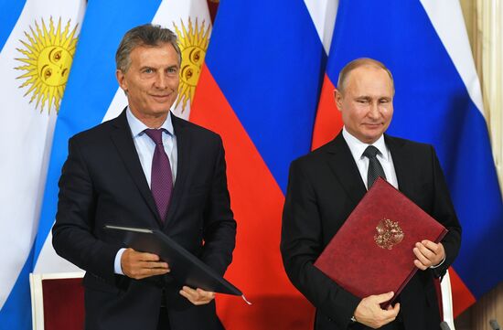 Встреча президентов РФ и Аргентины В. Путина и М. Макри