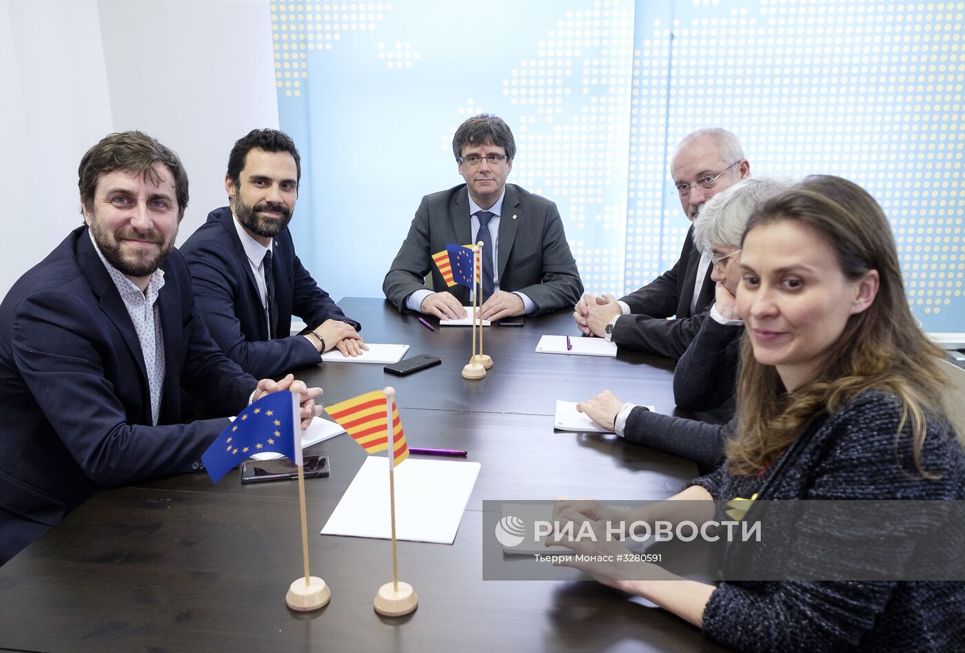 Встреча К. Пучдемона со спикером парламента Каталонии Р. Торреном в Брюсселе