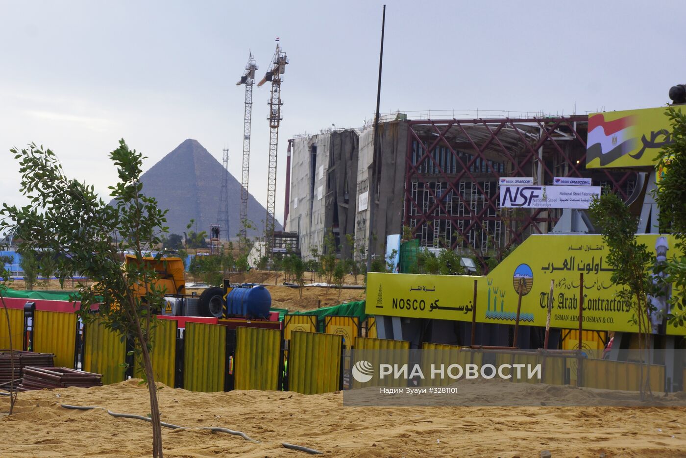 Перенос статуи древнеегипетского фараона Рамзеса Второго на новое место