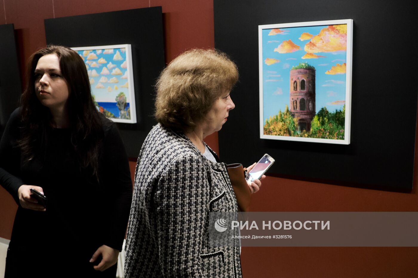 Открытие выставки "Азбука Лунного Света" Бориса Гребенщикова в Санкт-Петербурге