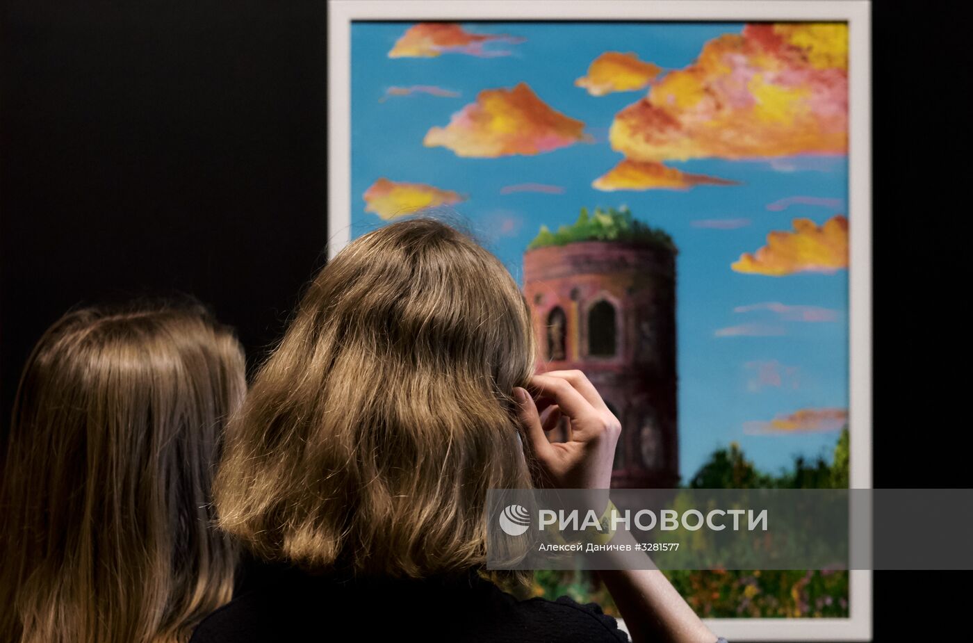 Открытие выставки "Азбука Лунного Света" Бориса Гребенщикова в Санкт-Петербурге