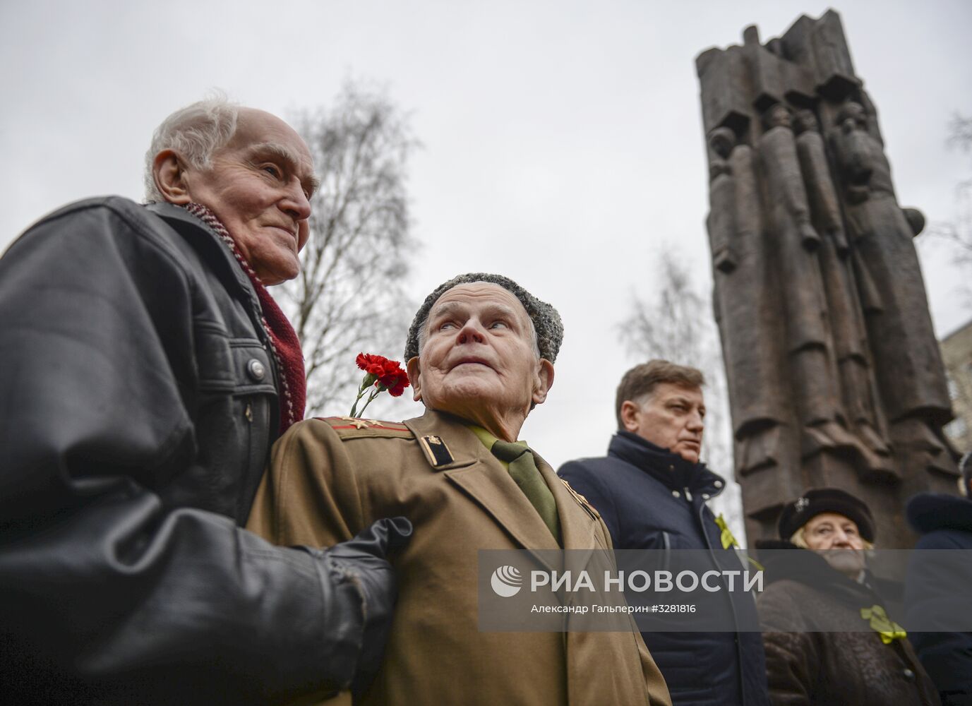Открытие памятника "Мужеству ленинградцев" в Санкт-Петербурге