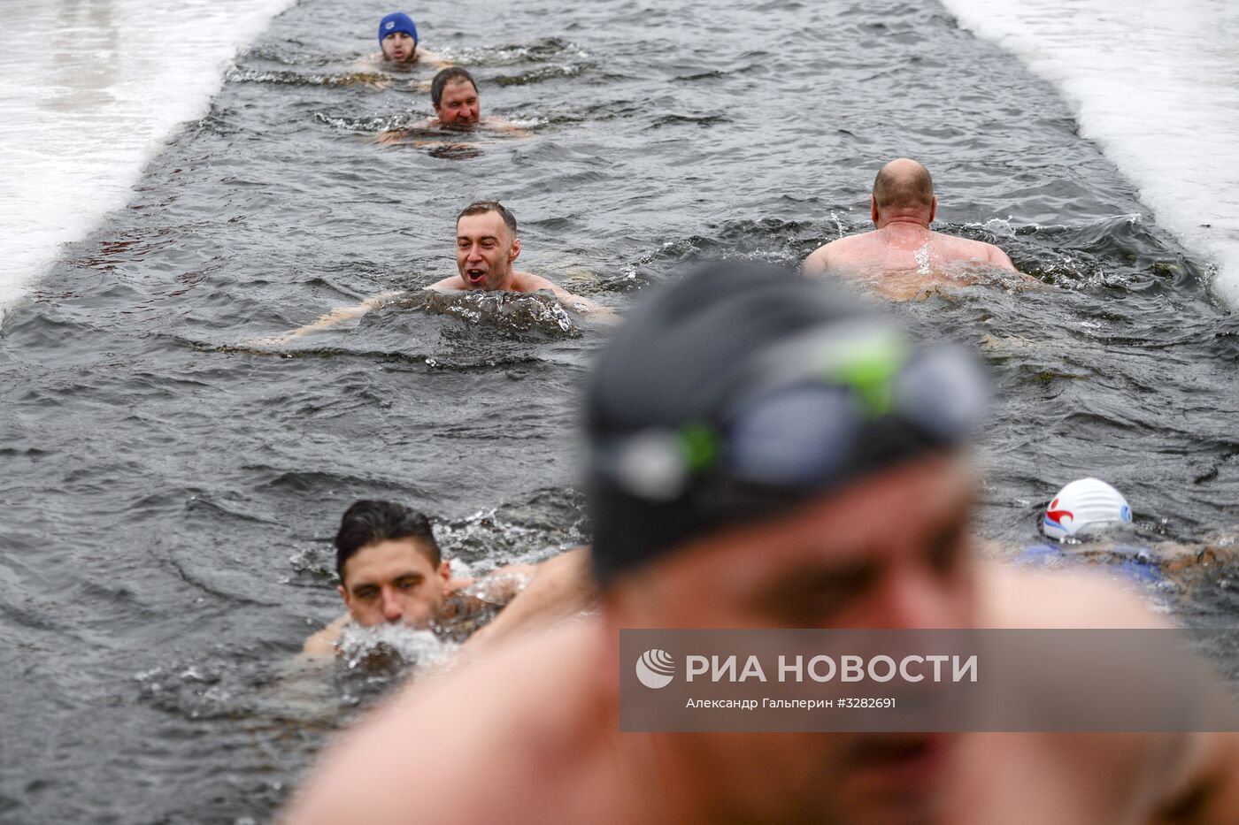 Заплыв, посвященный годовщине снятия блокады Ленинграда