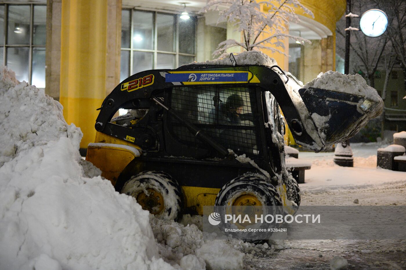 Уборка снега в Москве