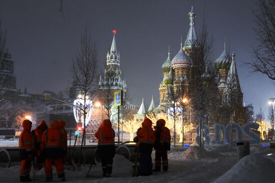 Уборка снега в Москве