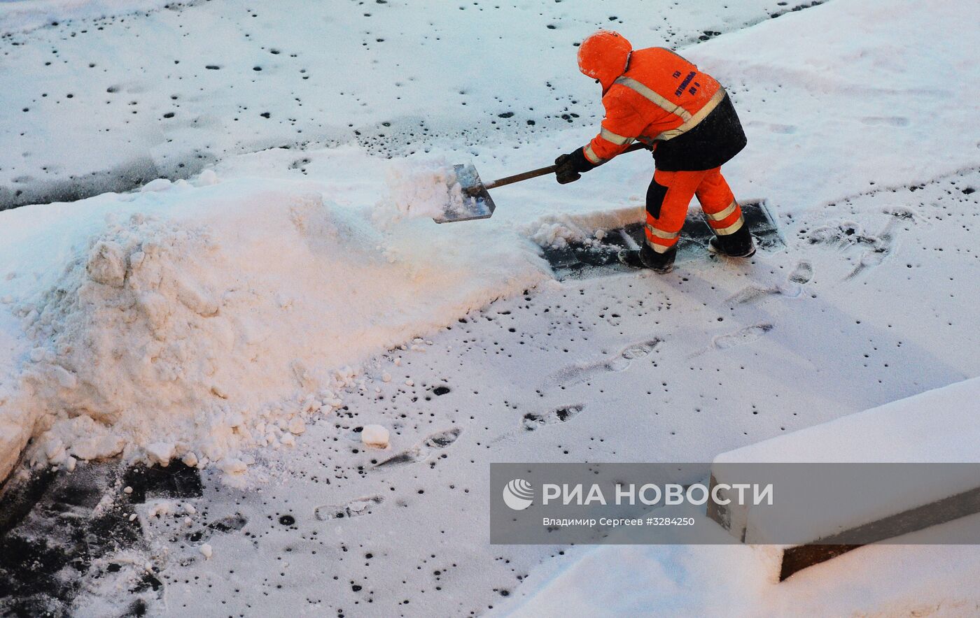 Уборка снега в Москве