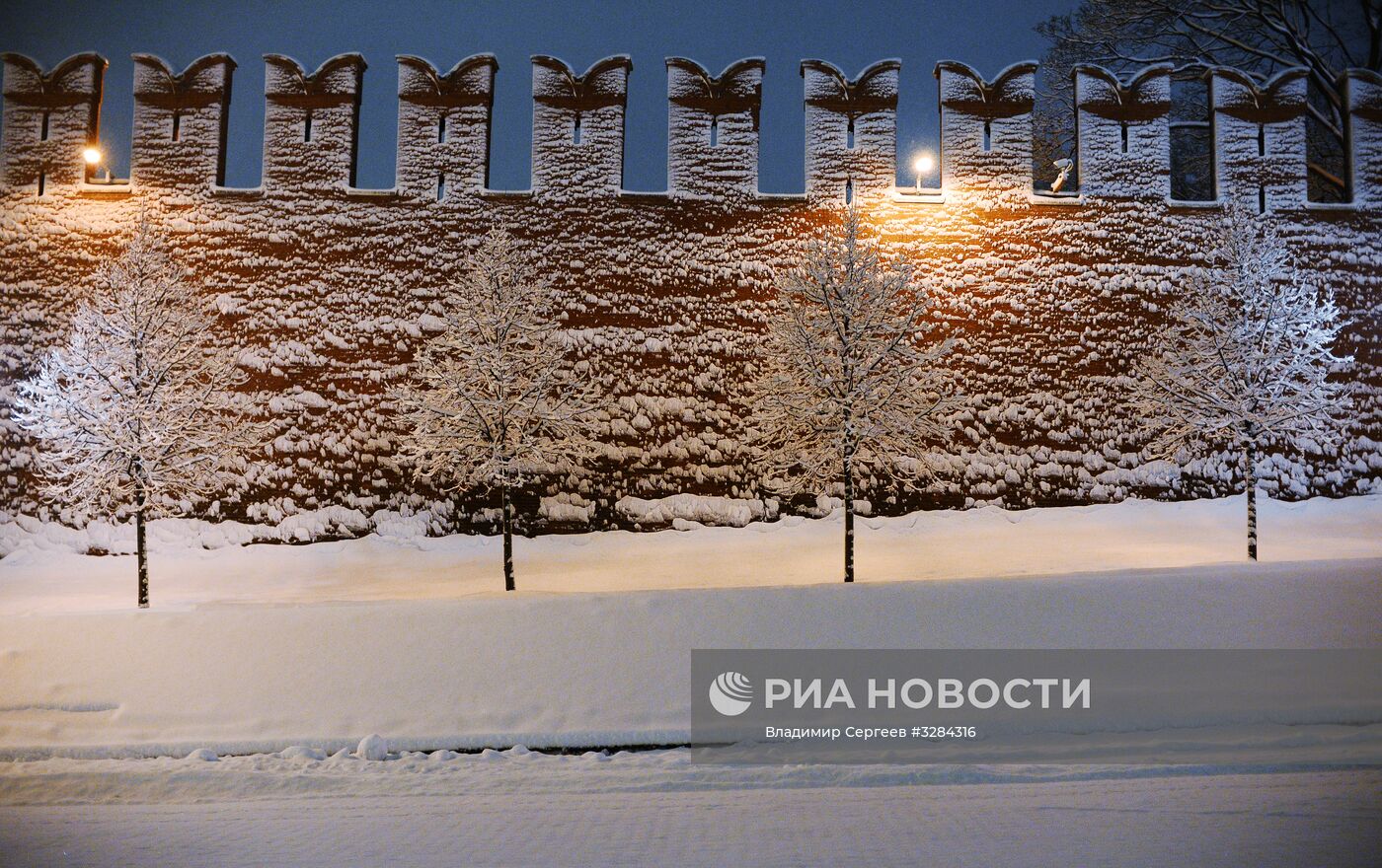 Снег в Москве