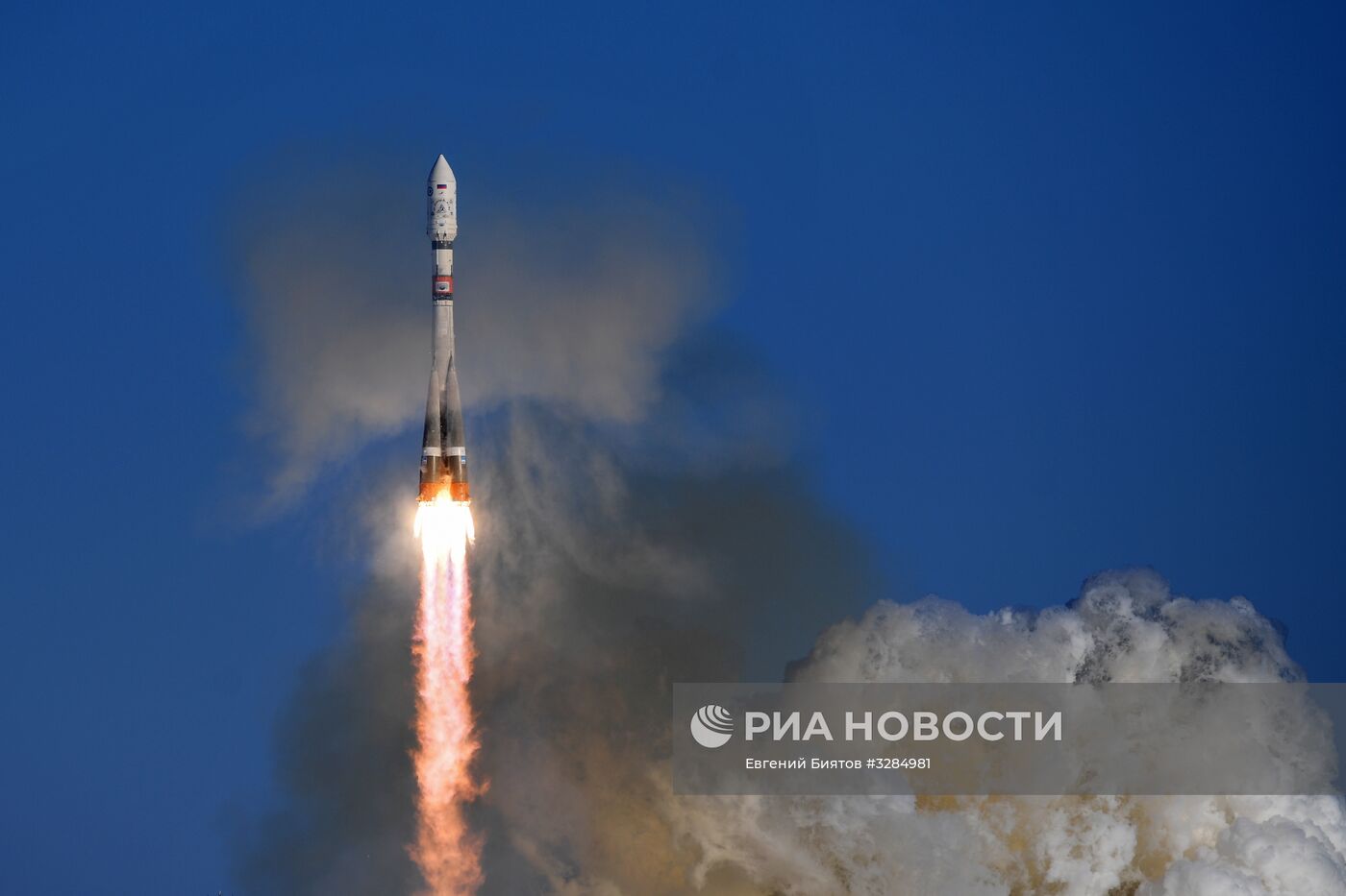 Запуск ракеты "Союз-2.1а" с космодрома Восточный