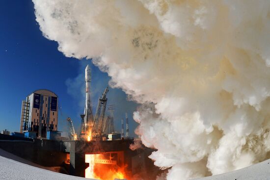 Запуск ракеты "Союз-2.1а" с космодрома Восточный