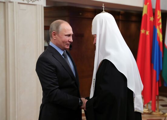 Президент РФ В. Путин встретился с патриархом Московским Кириллом