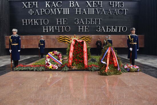 Торжественная церемония, посвященная Сталинградской битве, в Душанбе