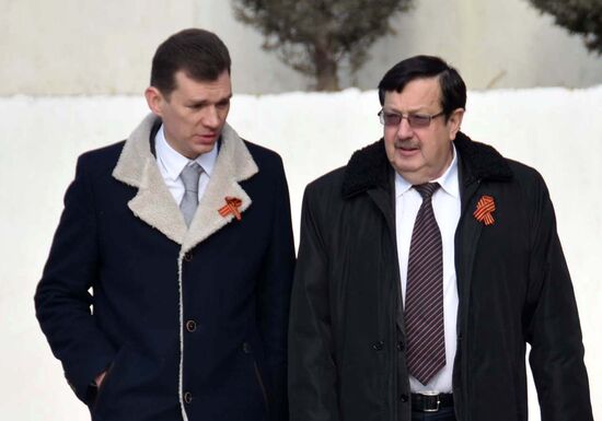 Торжественная церемония, посвященная Сталинградской битве, в Душанбе