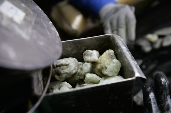 Предприятие по промышленной добыче изумрудов в Свердловской области