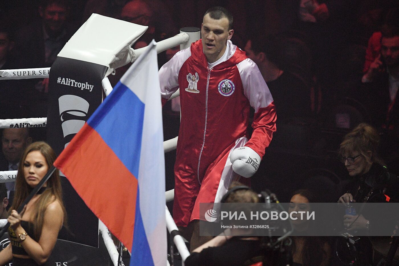 Бокс. Бой М. Гассиева и Ю. Дортикоса