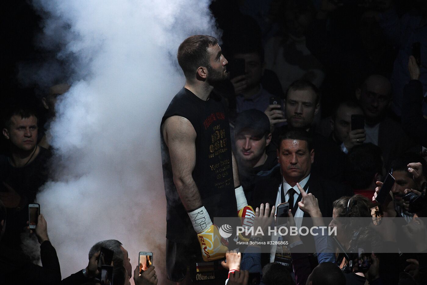 Бокс. Бой М. Гассиева и Ю. Дортикоса