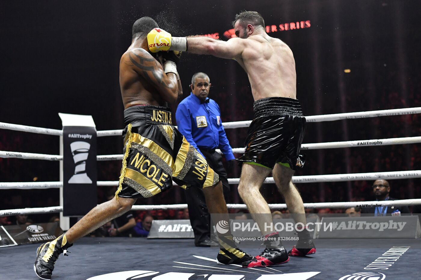 Бокс. Бой М. Гассиева и Ю. Дортикоса