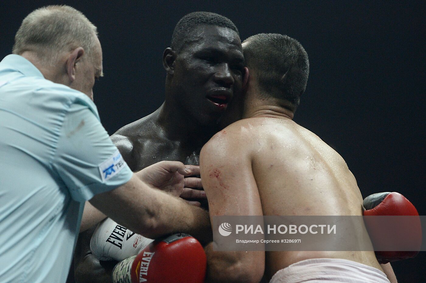 Бокс. Бой М. Гассиева и Ю. Дортикоса