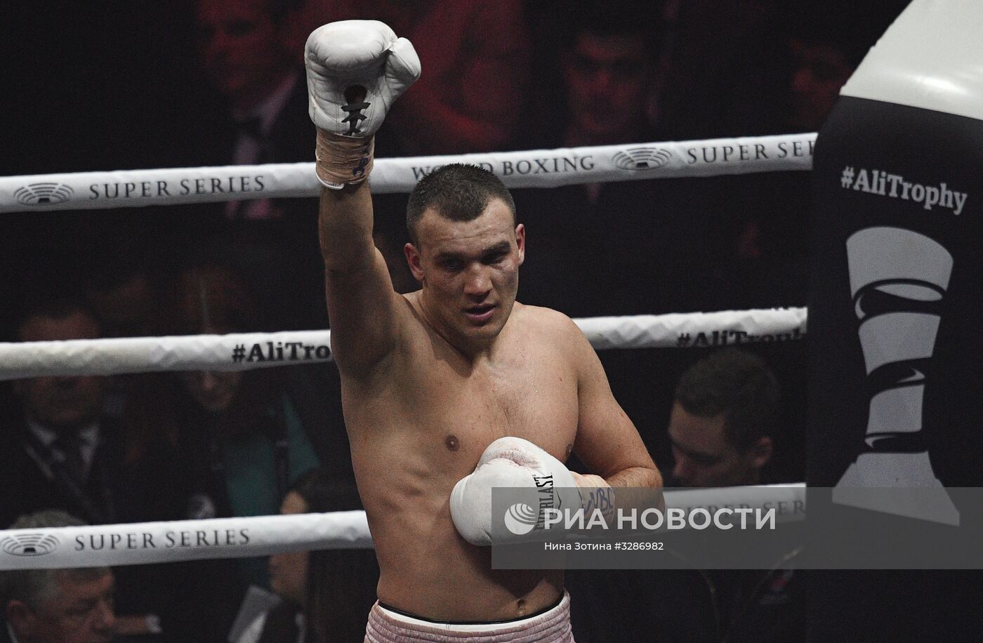 Бокс. Бой М. Гассиева и Ю. Дортикоса