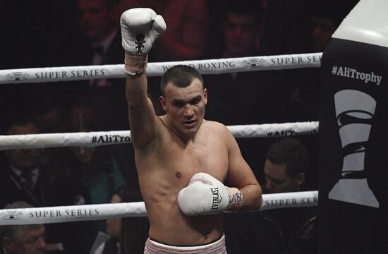 Бокс. Бой М. Гассиева и Ю. Дортикоса