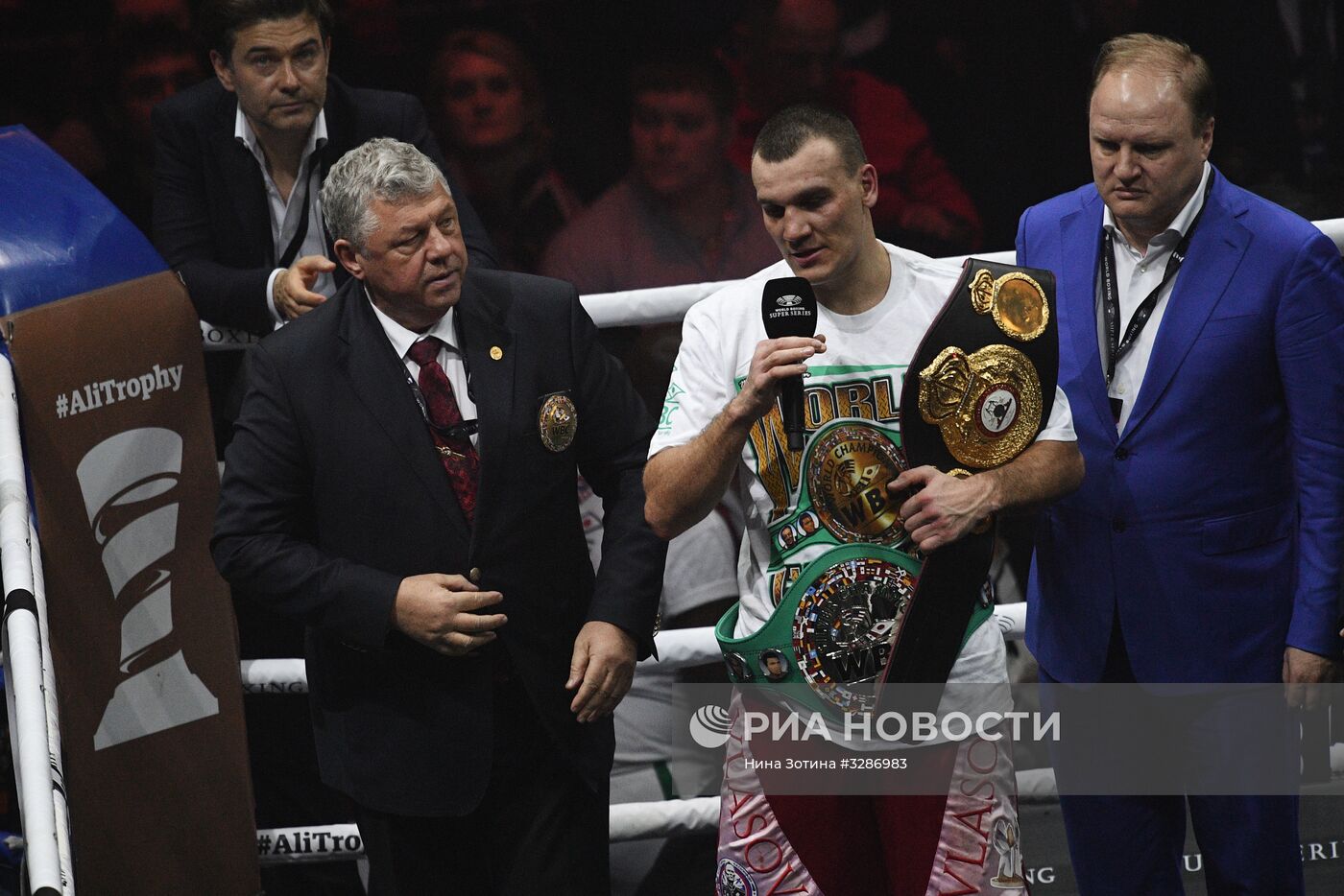 Бокс. Бой М. Гассиева и Ю. Дортикоса