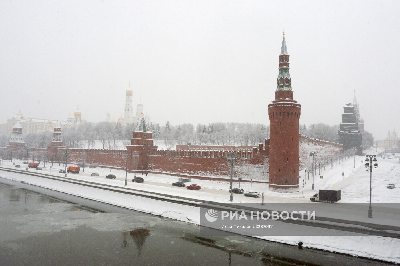 Снегопад в Москве