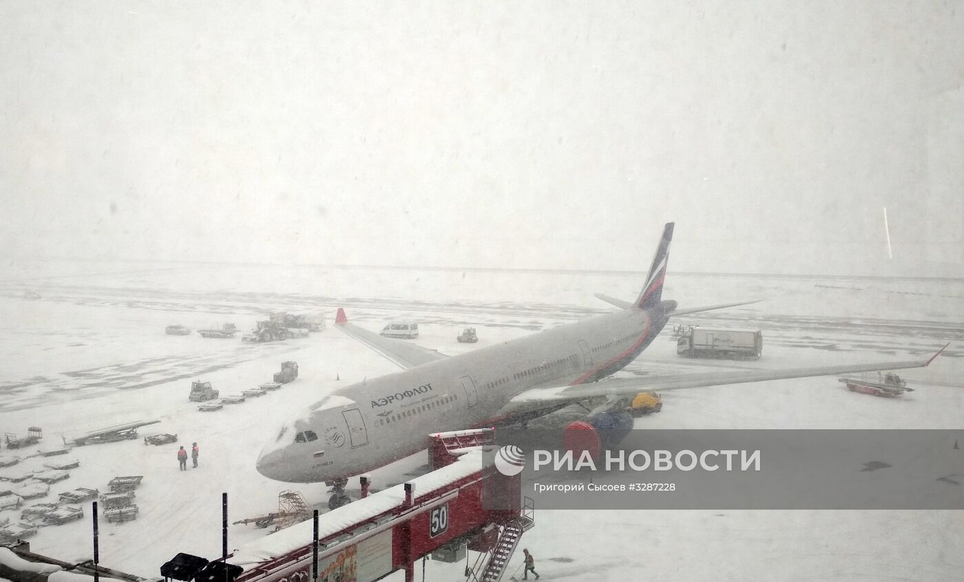 Задержки авиарейсов в аэропорту "Шереметьево"